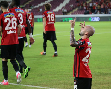 Antalyaspor səfərdə darmadağına üzüldü