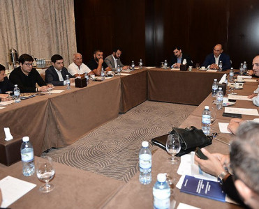 Fariz Nəcəfov Klublar Komitəsinin sədri seçildi