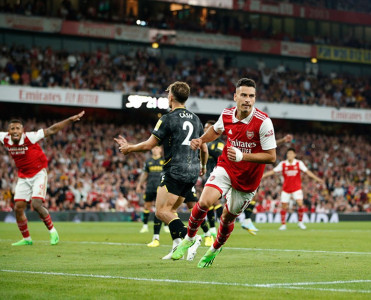 Mançester Siti'dən darmadağın, Arsenal və Liverpul'dan qələbə