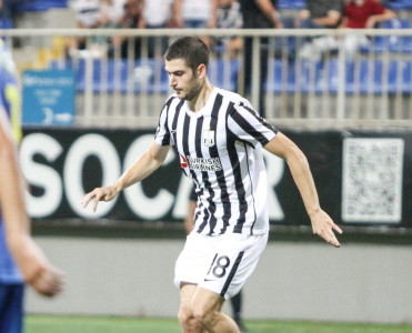 Neftçi daha bir legionerini itirdi