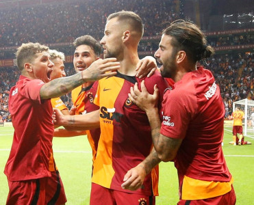 Qalatasaray'dan çətin qələbə