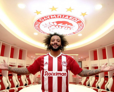 Olimpiakos'a kömək etmək üçün buradayam