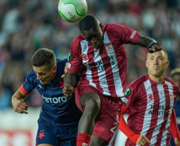 KL: Başakşəhər qələbə, Sivasspor heç-heçə ilə başladı