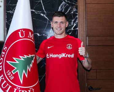 Super Liqa klubunda bolqarıstanlı müdafiəçi