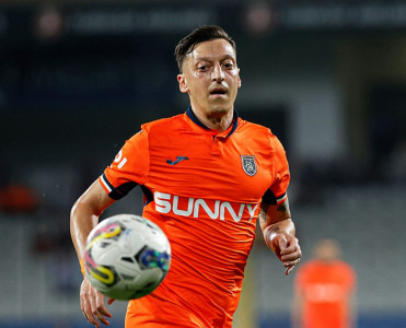 Mesut Özil'dən Azərbaycana dəstək - FOTO