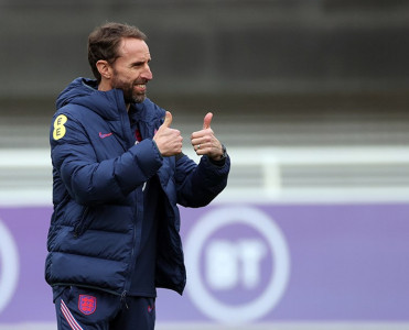 İstefa vermək niyyətində deyil