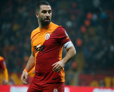 Qalatasaray Arda Turan üçün vida matçı təşkil edəcək