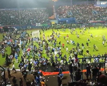 Stadionda baş verən iğtişaşlarda 174 nəfər öldü