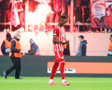 Olimpiakos'un futbolçusu Qarabağ'la oyundan sonra azarkeşləri söyüb