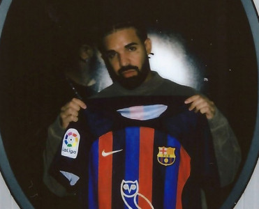 El-Klasikoya məşhur reperin loqosu olan forma ilə çıxacaqlar