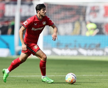 Məşhur iranlı futbolçudan Azərbaycana dəstək - FOTO