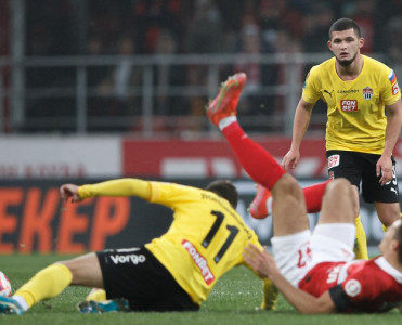 Azərbaycanlı futbolçuların komandası darmadağına üzüldü