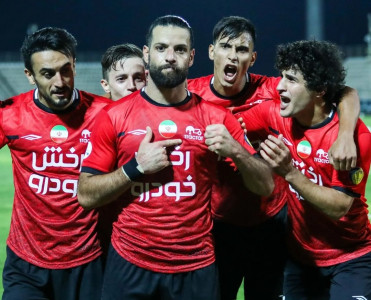 Traktor doğma meydanda xal itirdi