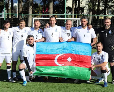 AİJ İB-in futbol komandası beynəlxalq turnirin mükafatçısı oldu!