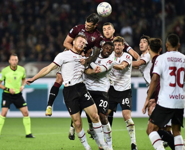 Milan'ın məğlubiyyətsiz oyunlar seriyası qırıldı