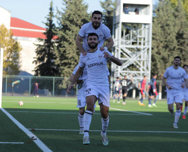 Səfərdə ardıcıl 10-cu qələbə