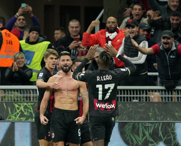 Napoli və Milan'dan qələbə