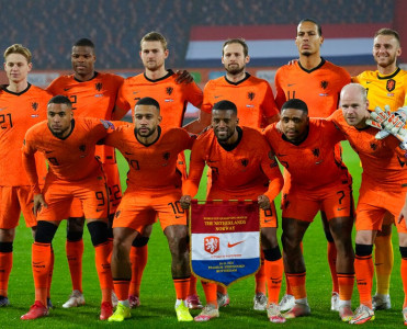 DÇ-2022: Niderland millisinin yekun heyəti açıqlandı