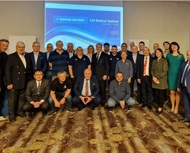 Cüdo Federasiyasının həkimləri beynəlxalq seminarda iştirak edir