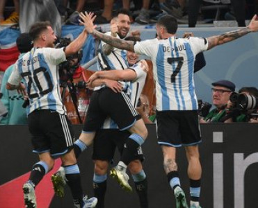 DÇ-2022: Niderland və Argentina 1/4 finalda!