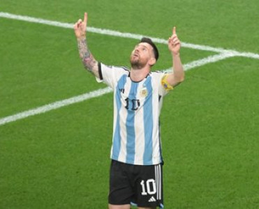 Messi 1000-ci oyununa çıxdı, Maradona'nı geridə qoydu