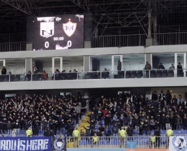 Azarkeşləri Qarabağ”la Neftçi'ni ziyana saldı