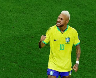 DÇ-2022: Neymar Peleyə çatdı