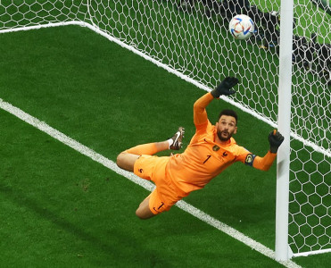 Rekordun sahibi artıq Uqo Lyoris