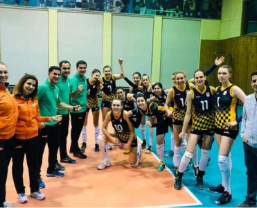 Azərreyl avrokuboklarla erkən vidalaşdı