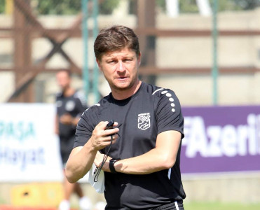 Sumqayıt'ın keçmiş baş məşqçisi Şaxtyor'la anlaşdı