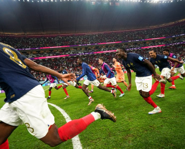 Fransa millisində “Dəvə qripi” şoku