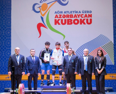 Amin Osmanovdan qızıl medal