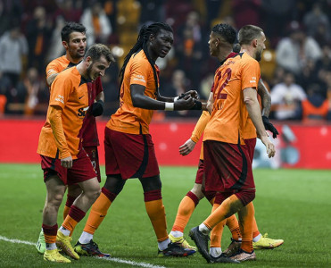 Qalatasaray 1/8 finalda