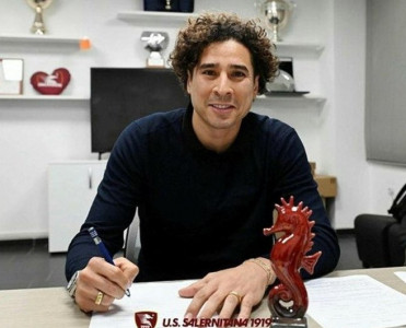 Meksikalı qapıçı rəsmən İtaliya klubunda