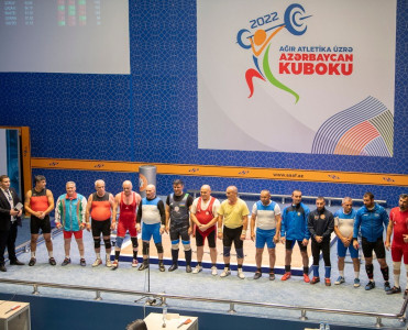 Veteran ağırlıqqaldıranların yarışında qaliblər bilindi