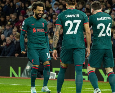 Salah əfsanəvi futbolçunun uğurunu təkrarladı