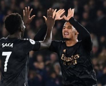 Mançester Siti xal itirdi, Arsenal'dan növbəti qələbə