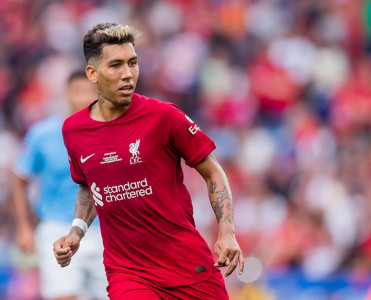 Firmino Ronaldo ilə komanda yoldaşı olur