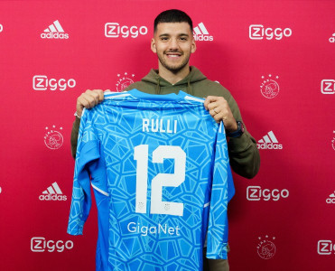 Ayaks'dan 8 milyonluq transfer