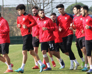 Qəbələ günü iki məşqlə başa vurdu