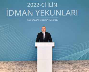 Prezident bir qrup idmançıya mənzil verdi