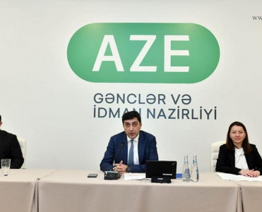 Nazir ötən ay yarışlarda uğur qazanmış idmançılarla görüşdü