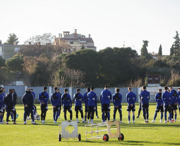 Mahir Emreli Dinamo'nun əsas heyət oyunçusu olacaq
