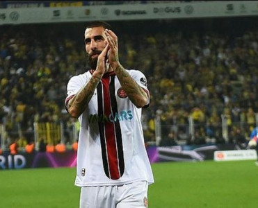 Super Liqa klubunda ayrılıq