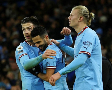 Mançester Siti Tottenhem'i xalsız yola saldı