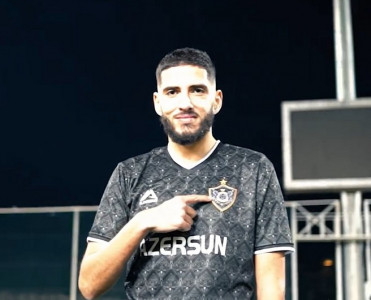 Fənərbaxça'nın sabiq futbolçusu rəsmən Qarabağ'da