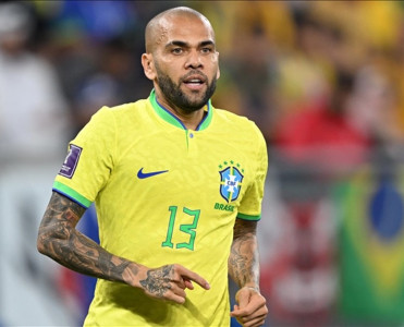 4 qutu balıq, 4 şüşə qatıq, şampun və ...