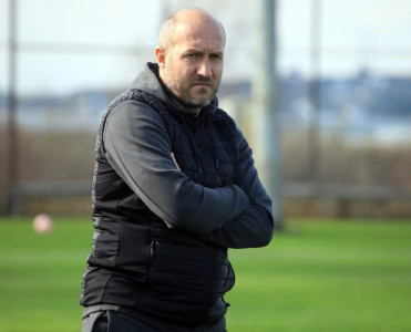 Samir Abasov ot örtüyündən şikayətləndi