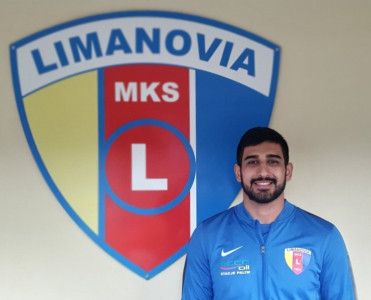 Azərbaycanlı futbolçu Polşa klubundan ayrıldı