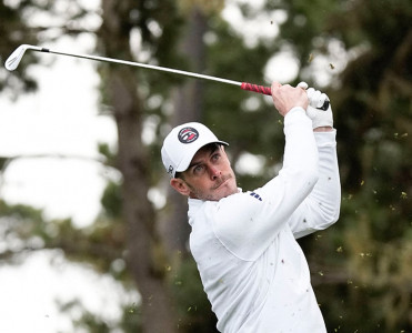 Qaret Beylin qolf karyerası rəsmən başladı